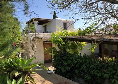 back-of-can-arts-Opale-Yoga-retreat