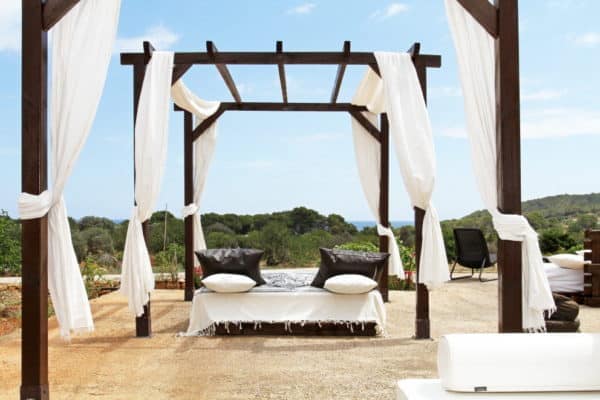 Yoga-retreat-Ibiza-with-Opale-600x400